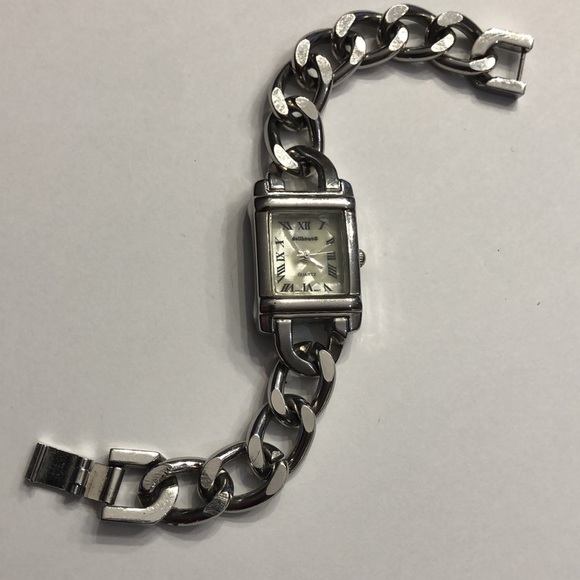 Dollhouse Ladies Watch - silver tone. - Picture 13 of 15